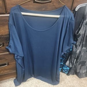 Cute blue polyester tshirt with slit sleeves